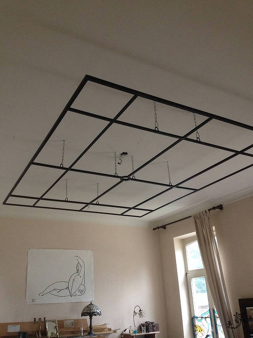 De montage aan het plafond, glasraam Art-nouveau